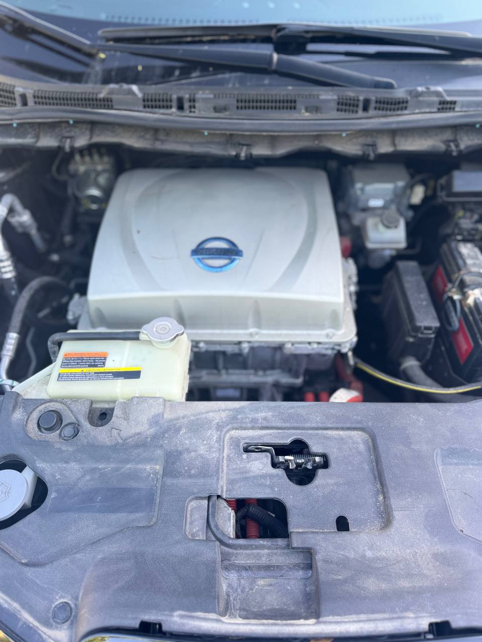 Nissan Leaf S (2015) - Electric